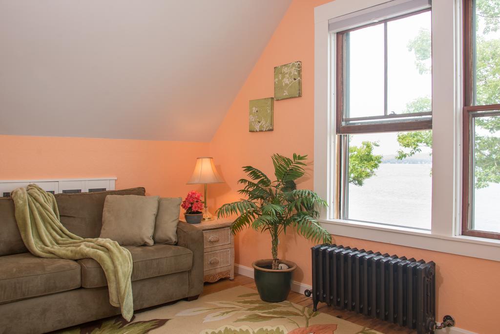 Sanbornton Lake House At Ferry Point الغرفة الصورة