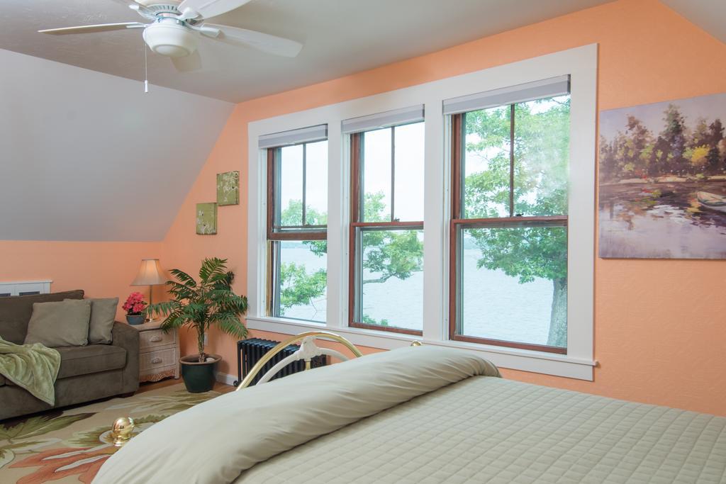 Sanbornton Lake House At Ferry Point الغرفة الصورة