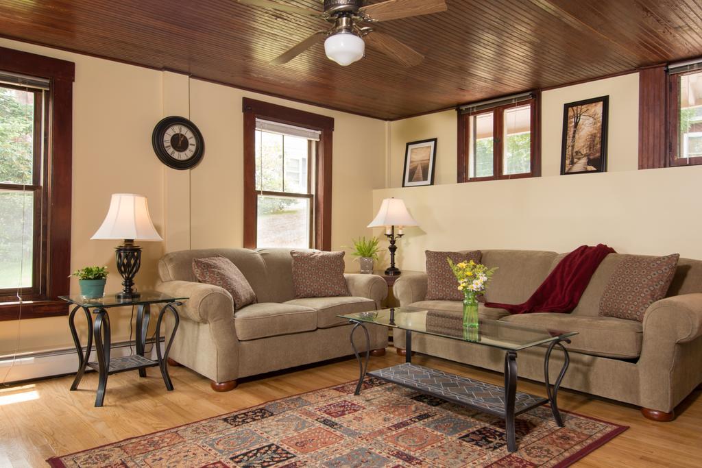 Sanbornton Lake House At Ferry Point الغرفة الصورة